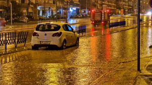 Πλημμύρισε το βράδυ η Θεσσαλονίκη - Ποιες περιοχές επηρεάζονται