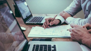 Ξεκινούν σε 10 Δήμους 131 προσλήψεις συμβασιούχων