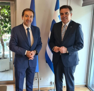 Τον Αντιπρόεδρο της Ευρωπαϊκής Επιτροπής ενημέρωσε ο Ι.Μπούγας για την καταστροφική πυρκαγιά στη Φωκίδα