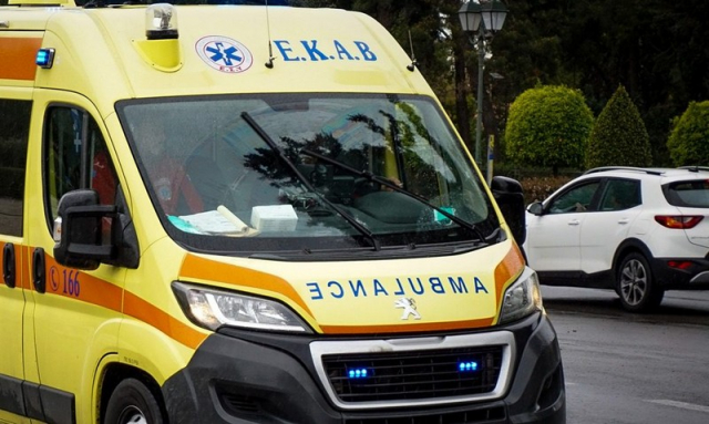 Λαμία: Νεκρός οδηγός νταλίκας - Φορτηγό έπεσε πάνω στο σταθμευμένο όχημα