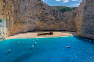 Τέλος στην πρόσβαση στο Ναυάγιο της Ζακύνθου - Πώς θα είναι προσβάσιμη η πιο διάσημη παραλία στο νησί