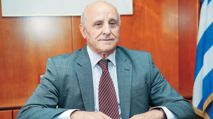Ο έμπειρος Ξενοφών Βεργίνης θα διεκδικήσει το δήμο Λευκάδας