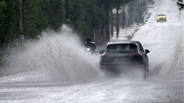 Οδήγηση στη βροχή: Τα SOS