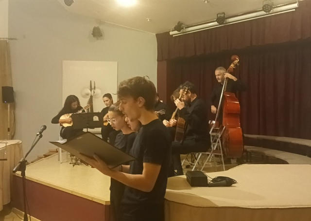 Μαθητές από όλη την Ελλάδα τίμησαν τον Αριστοτέλη Βαλαωρίτη στη Λευκάδα