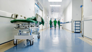 Βόλος: Αναστάτωση στο νοσοκομείο - Κλώτσησαν αστυνομικούς για να δουν ασθενείς συγγενείς τους