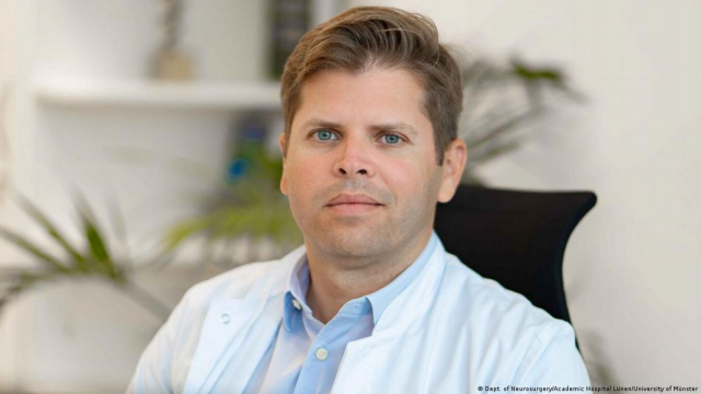 Ο Έλληνας νευροχειρουργός που τα βάζει με τον καρκίνο εγκεφάλου
