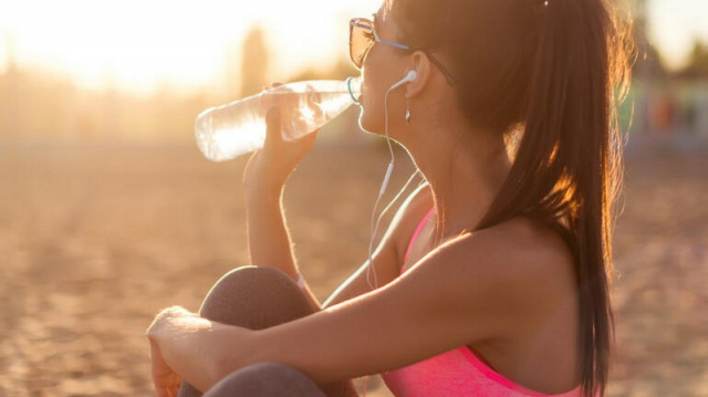 Μήπως είστε αφυδατωμένοι; Έξι σημάδια που δε θα πρέπει να αγνοήσετε