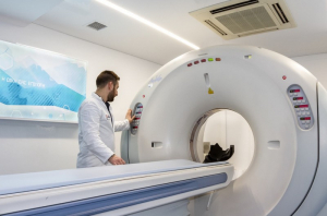 Έτσι «σπρώχνουν» τους πολίτες σε ιδιωτικά διαγνωστικά κέντρα – Η διάλυση της δημόσιας υγείας προχωρά