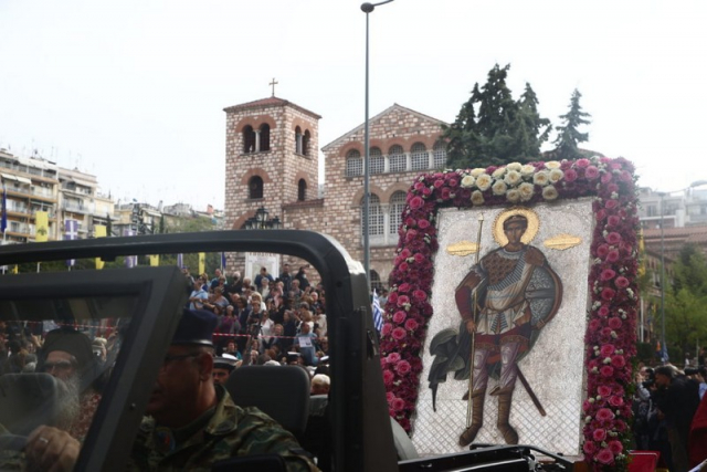 Θεσσαλονίκη: Μεγαλειώδης λιτάνευση του Αγίου Δημητρίου και της Εικόνας της Παναγίας Κορωνιώτισσας