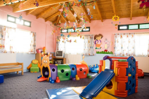 Μητσοτάκης: Ανακοίνωσε επέκταση ωραρίου παιδικών σταθμών