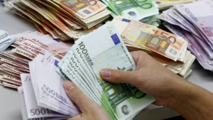 Κρήτη: Τοκογλύφοι εκβίαζαν, ζούσαν σε επαύλεις, κυκλοφορούσαν με πόρσε