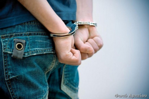 Βόνιτσα: Συνελήφθη ανήλικος που οπλοφορούσε