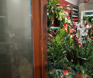 Βόνιτσα: «Άγνωστοι» διέλυσαν την πόρτα μαγαζιού για να κλέψουν