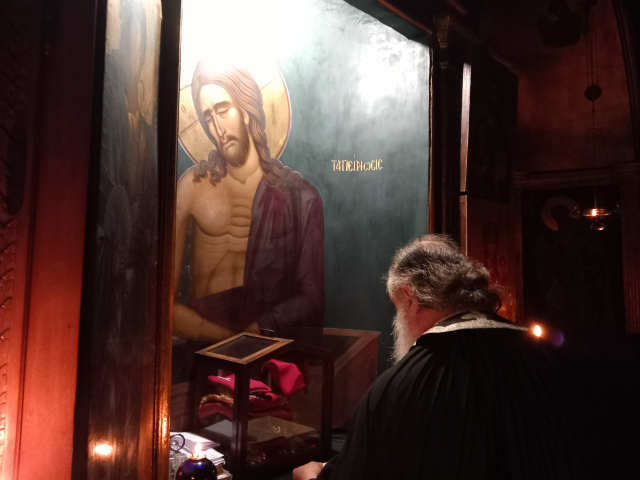 «Σήμερον κρεμάται επί ξύλου» - Συγκίνηση στον Λόφο της Κυράς με το Θείο Δράμα της Μ. Πέμπτης (φωτορεπορτάζ)