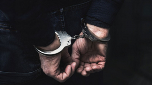 Προφυλακιστέος ο κομμωτής για τις κρυφές κάμερες στο μαγαζί και το σπίτι του