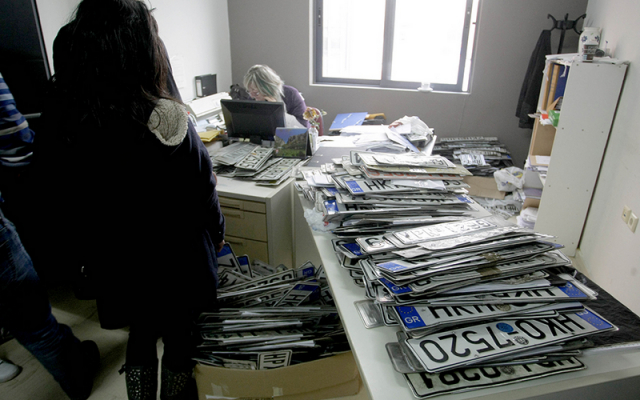 Επιστρέφονται οι πινακίδες Ι.Χ. και δικύκλων λόγω εκλογών