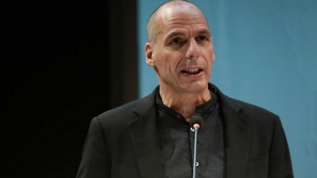 Η πρώτη ανάρτηση του Γιάνη Βαρουφάκη μετά τον ξυλοδαρμό – Βγήκε από το νοσοκομείο – Η ανακοίνωση της ΕΛΑΣ