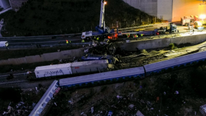 Τραγωδία στα Τέμπη: Νιώθω τύψεις που σώθηκα, λέει επιβάτιδα - «Οι γονείς μου χαίρονται, άλλοι κλαίνε»