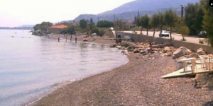 Ξυλόκαστρο: Θρίλερ με νεκρό 68χρονο σε παραλία - Είχε τραύματα στο κεφάλι