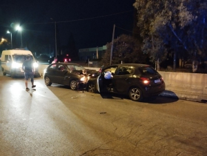 Κέρκυρα: Μπήκε στο αντίθετο ρεύμα και έπεσε σε ΙΧ – 6 τραυματίες