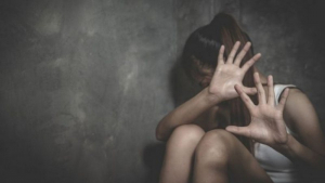 Θεσσαλονίκη: 35χρονος βίαζε για έξι χρόνια την ανήλικη κόρη της συντρόφου του