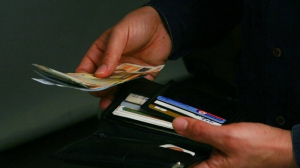 Κατώτατος μισθός: Ποιοι εργαζόμενοι «χάνουν» το αφορολόγητο - Τα νέα δεδομένα