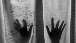 Ελεύθερος 21χρονος Νοτιοαφρικανός που κατηγορείται για βιασμό 18χρονης