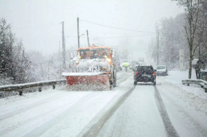 «Βαρύς» χειμώνας από την Παρασκευή – Τι είναι το φαινόμενο της «μετεωρολογικής βόμβας»