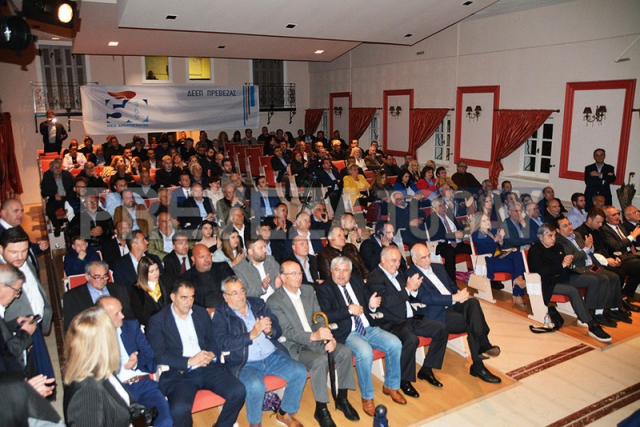 Πρέβεζα: Θα μπορούσαν και καλύτερα – Δεν κατάφεραν να γεμίσουν την Θεοφάνειο τα γαλάζια στελέχη