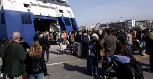 Πάσχα 2023: Ξεκίνησε η έξοδος, γεμάτα φεύγουν πλοία και ΚΤΕΛ - Πότε χαλάει ο καιρός