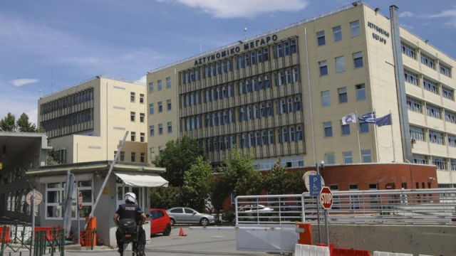 Θεσσαλονίκη: Αστυνομικός αυτοκτόνησε με το όπλο του έξω από το Αστυνομικό Μέγαρο