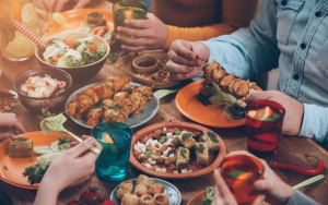 Τα 5 τρόφιμα που δεν πρέπει να τρώτε ποτέ: Το Νο1 είναι σε όλα τα τραπέζια