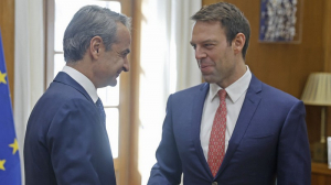 «Καλή αρχή», είπε ο Μητσοτάκης στον Κασσελάκη - Τι συζήτησαν μπροστά στις κάμερες