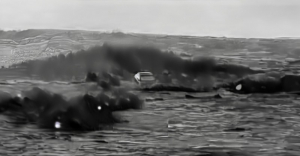 Πάνω από 1,5 μ. η στάθμη του νερού στον Άγ. Ιωάννη Πηλίου - Αυτοκίνητα χάνονται μέσα στα κύματα