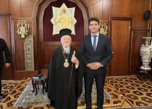 Στην Λευκάδα τον Ιούνιο ο Οικουμενικός Πατριάρχης – Η πρόσκληση του δημάρχου και το βιβλίο που του δώρισε
