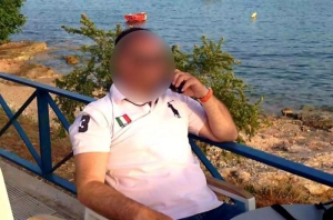 «Αν αποφυλακιστεί, κινδυνεύω εγώ και τα παιδιά μου», λέει στο newsit.gr η σύζυγός του αστυνομικού της Βουλής