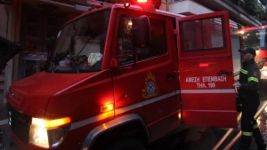 Πρέβεζα: Εγκαταλελειμμένα αυτοκίνητα κάηκαν από τη φωτιά στη ΒΙΠΕ
