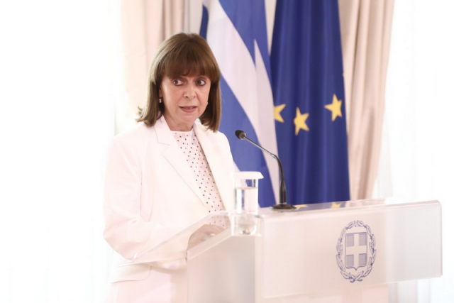 Ματαιώνεται η δεξίωση για την επέτειο της αποκατάστασης της Δημοκρατίας