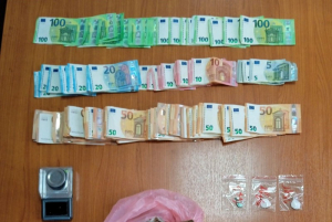 Αιτωλ/νία: Συνελήφθη άνδρας για διακίνηση ναρκωτικών -  Οδηγήθηκε στον Εισαγγελέα Λευκάδας
