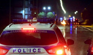 ΕΛ.ΑΣ: Βίντεο με περιπολικό να περνά κόκκινα φανάρια με σειρήνα για… διασκέδαση