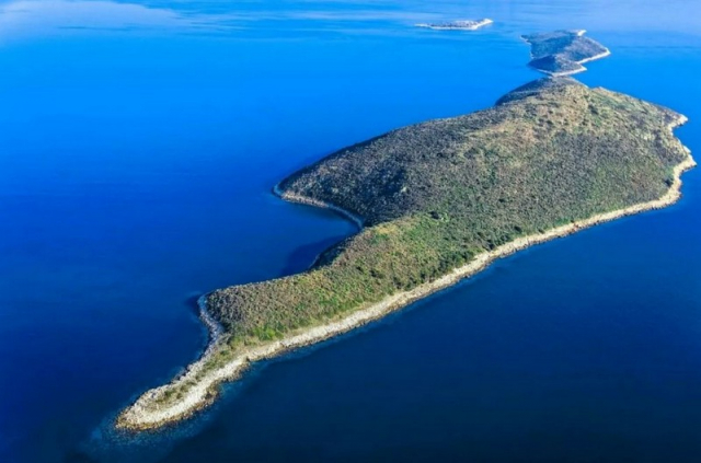 Μάκρη: Στο σφυρί το νησί του Ιονίου και το «θρίλερ»