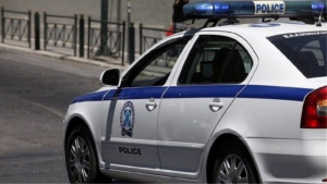 Φρίκη στην Τρίπολη: Συμμορία ανηλίκων έγδυσε και λήστεψε 15χρονο σε πλατεία