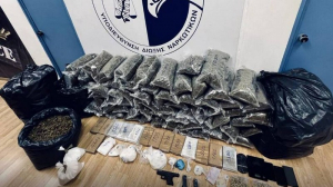ΕΛΑΣ: Δύο συλλήψεις για διακίνηση ναρκωτικών αξίας 820.000 ευρώ (Βίντεο)