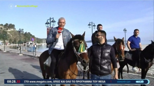 Βόνιτσα: Ο Γιώργος Καλλιακμάνης καβάλα στο... άλογο