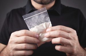 Χαροπαλεύει η 16χρονη από τον Βύρωνα που έπεσε θύμα ναρκεμπόρων