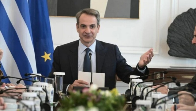 Στο υπουργικό το νομοσχέδιο που διχάζει: «Να κοιμούνται ήσυχοι οι ομοφυλόφιλοι γονείς» λέει ο Μητσοτάκης