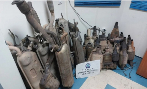 Στη «φάκα» της ΕΛΑΣ δύο συμμορίες που έκλεβαν καταλύτες!