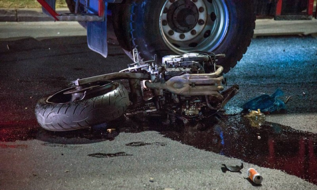 Τραγική εξέλιξη στην Κόρινθο: Πήγαν στο επισκεπτήριο φίλης τους και διασωληνώθηκαν μετά από τροχαίο