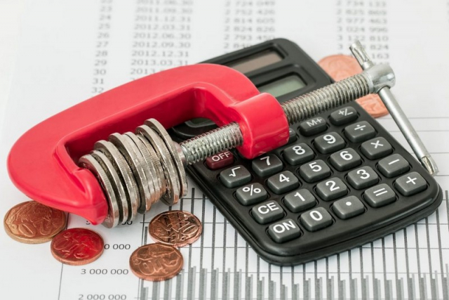 Έρχεται διπλός «Τειρεσίας» για χρέη σε Εφορία, ΕΦΚΑ, Δήμους, ΔΕΚΟ και Τράπεζες