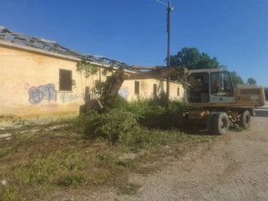 Πρέβεζα: Μπήκαν μπουλντόζες στον Άγιο Ανδρέα, ξεκινά το Διοικητήριο